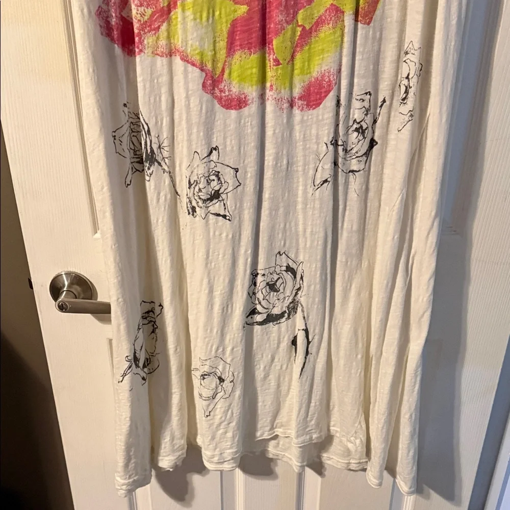 Magnolia Pearl White and Pink Graphic Dress - Picture 6 of 11